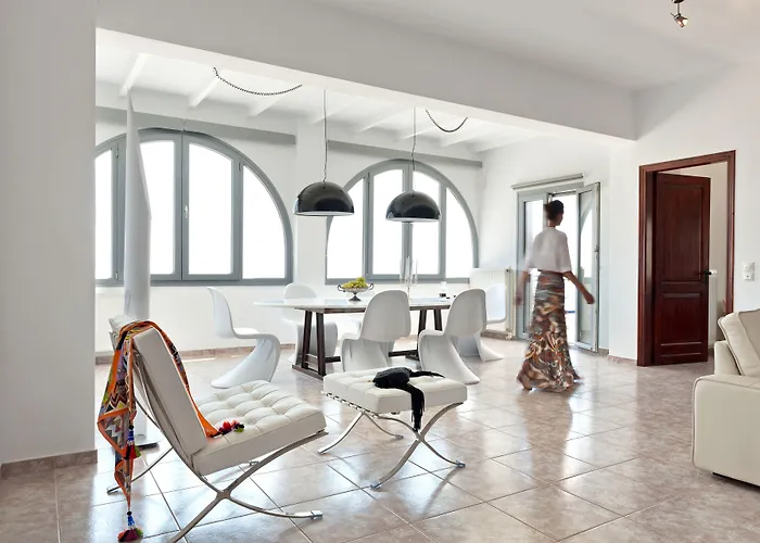 Christou Estate & Pyrgos Kallistis