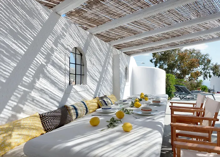 Christou Estate & 3* Pyrgos Kallistis