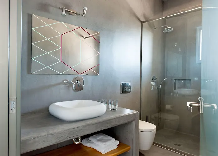 Christou Estate & Pyrgos Kallistis