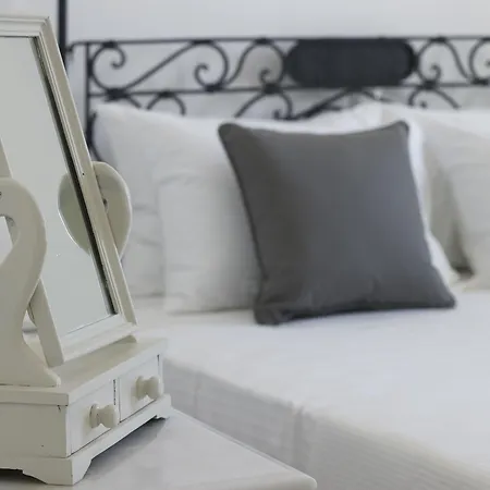 Hotel Christou Estate & Pýrgos